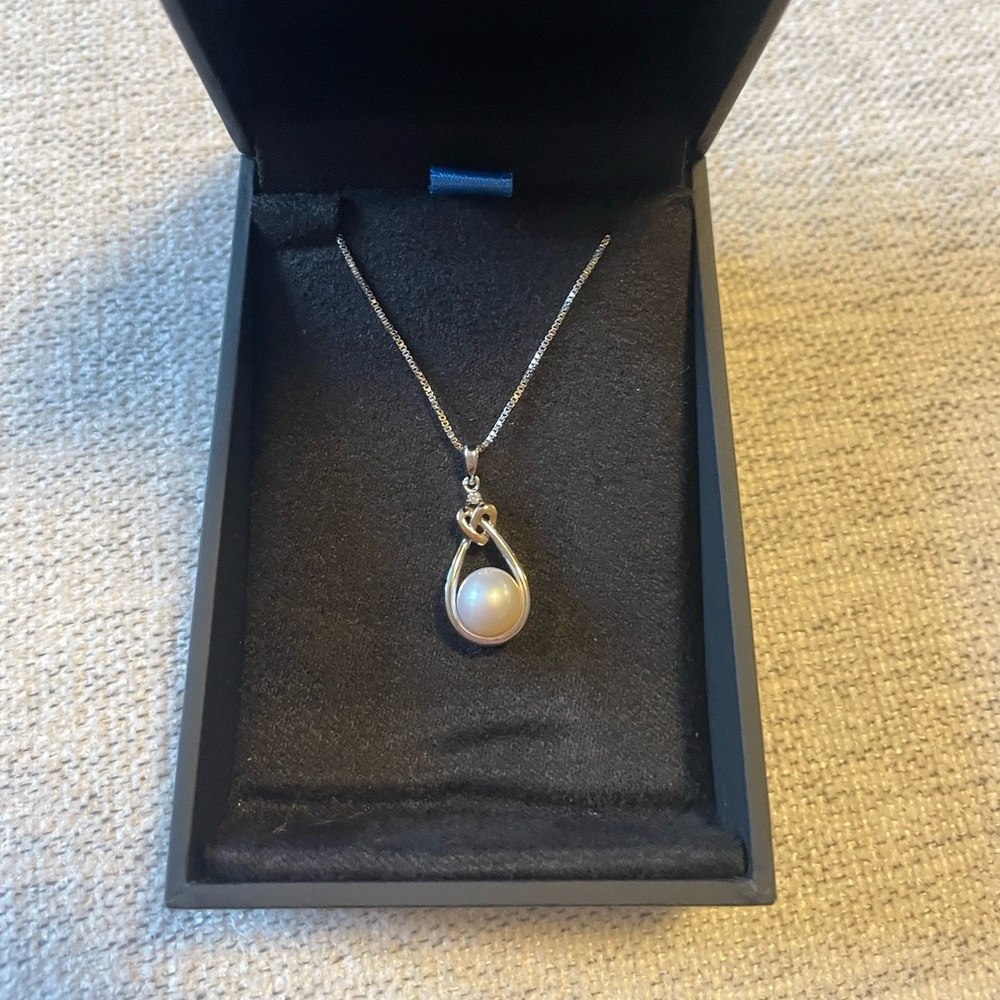 Pearl necklace